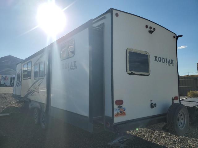 KEYSTONE ULTRALITE 2019 white   4YDT33222KJ972231 photo #4