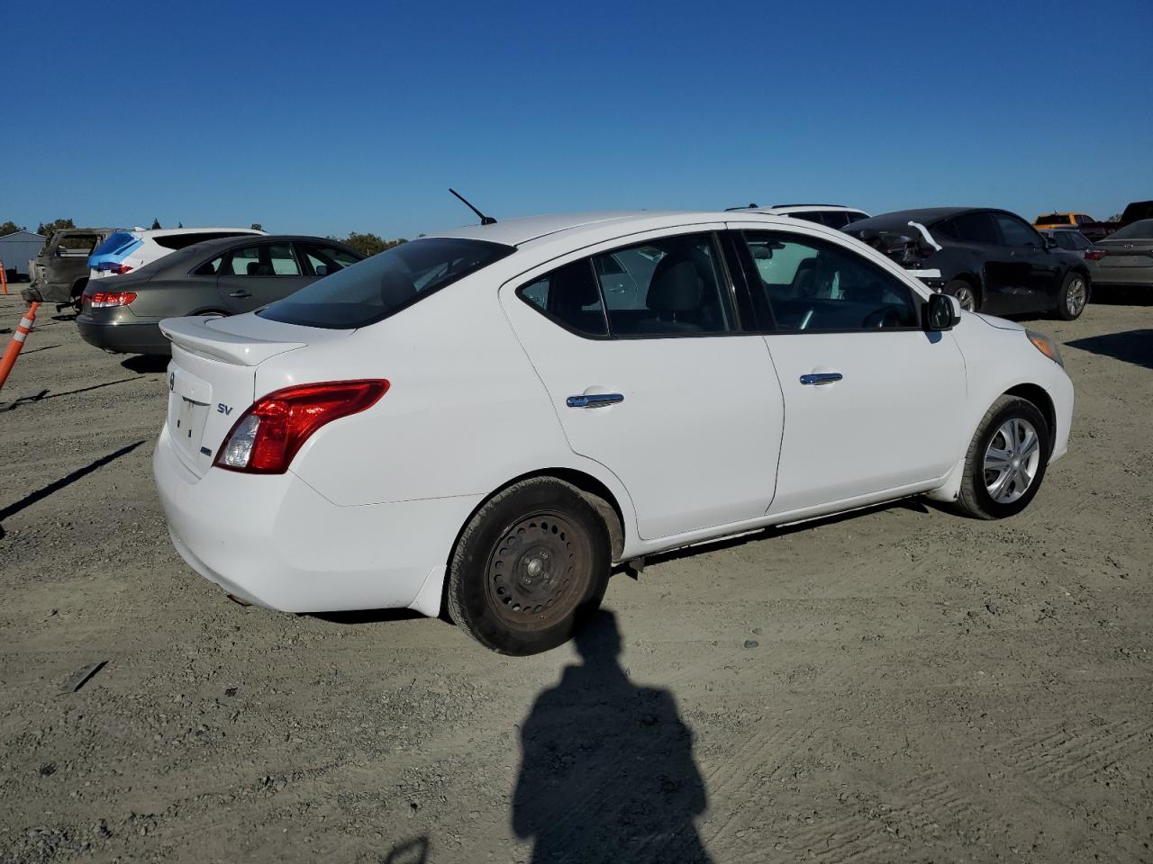 Lot #2898182255 2014 NISSAN VERSA S