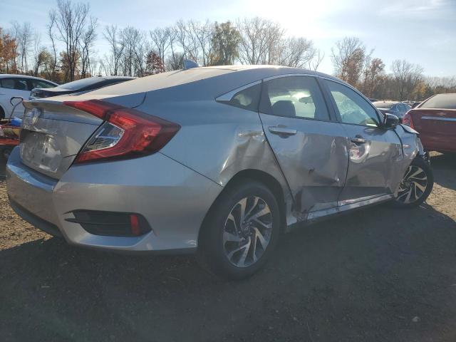 VIN 2HGFC2F76JH561304 2018 Honda Civic, EX no.3