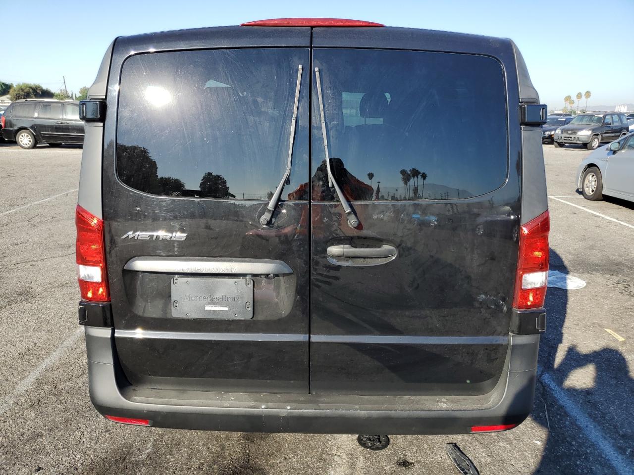 Lot #2996161418 2019 MERCEDES-BENZ METRIS