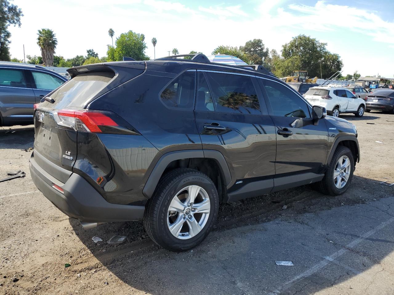 Lot #3033030014 2021 TOYOTA RAV4 LE