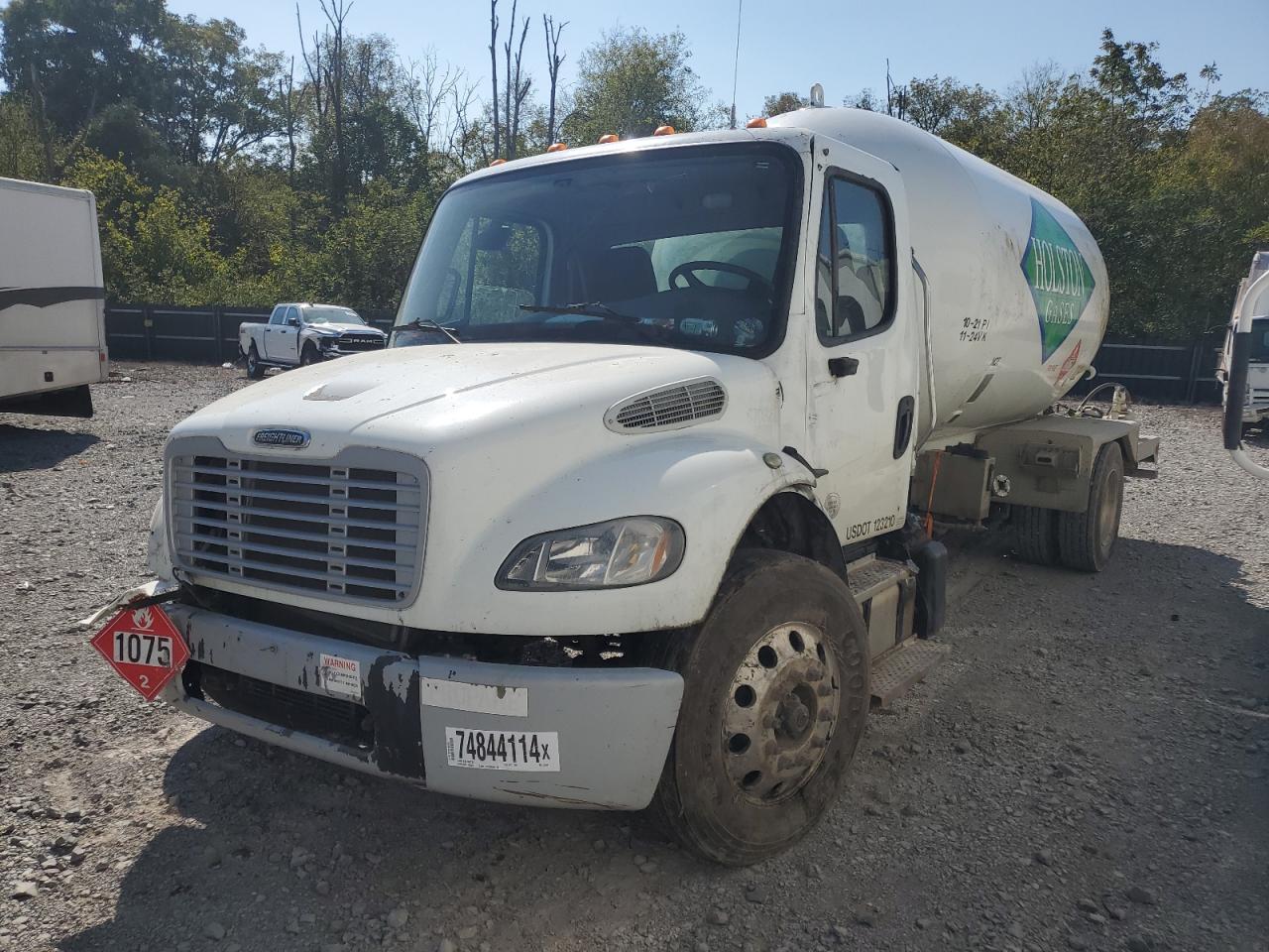 Lot #2974791117 2017 FREIGHTLINER M2 106 MED