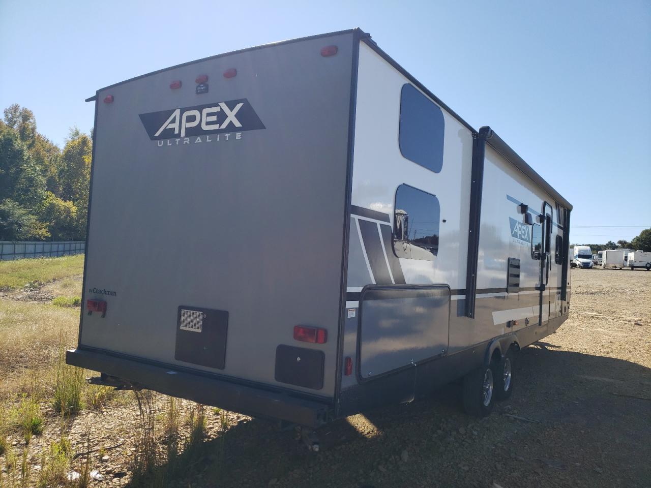 Lot #2976589574 2021 APEX ULTRA LITE