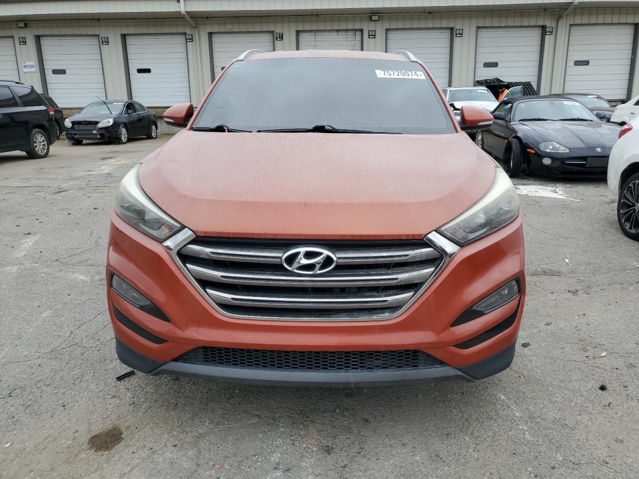 Lot #2907038138 2016 HYUNDAI TUCSON LIM