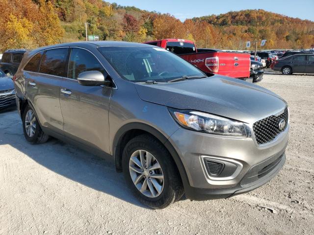 VIN 5XYPG4A31HG226211 2017 KIA SORENTO no.4