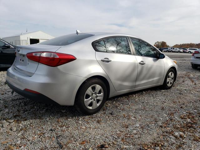 VIN KNAFK4A60F5406013 2015 KIA FORTE no.3