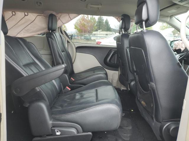 2016 CHRYSLER TOWN & COU - 2C4RC1BG6GR186495