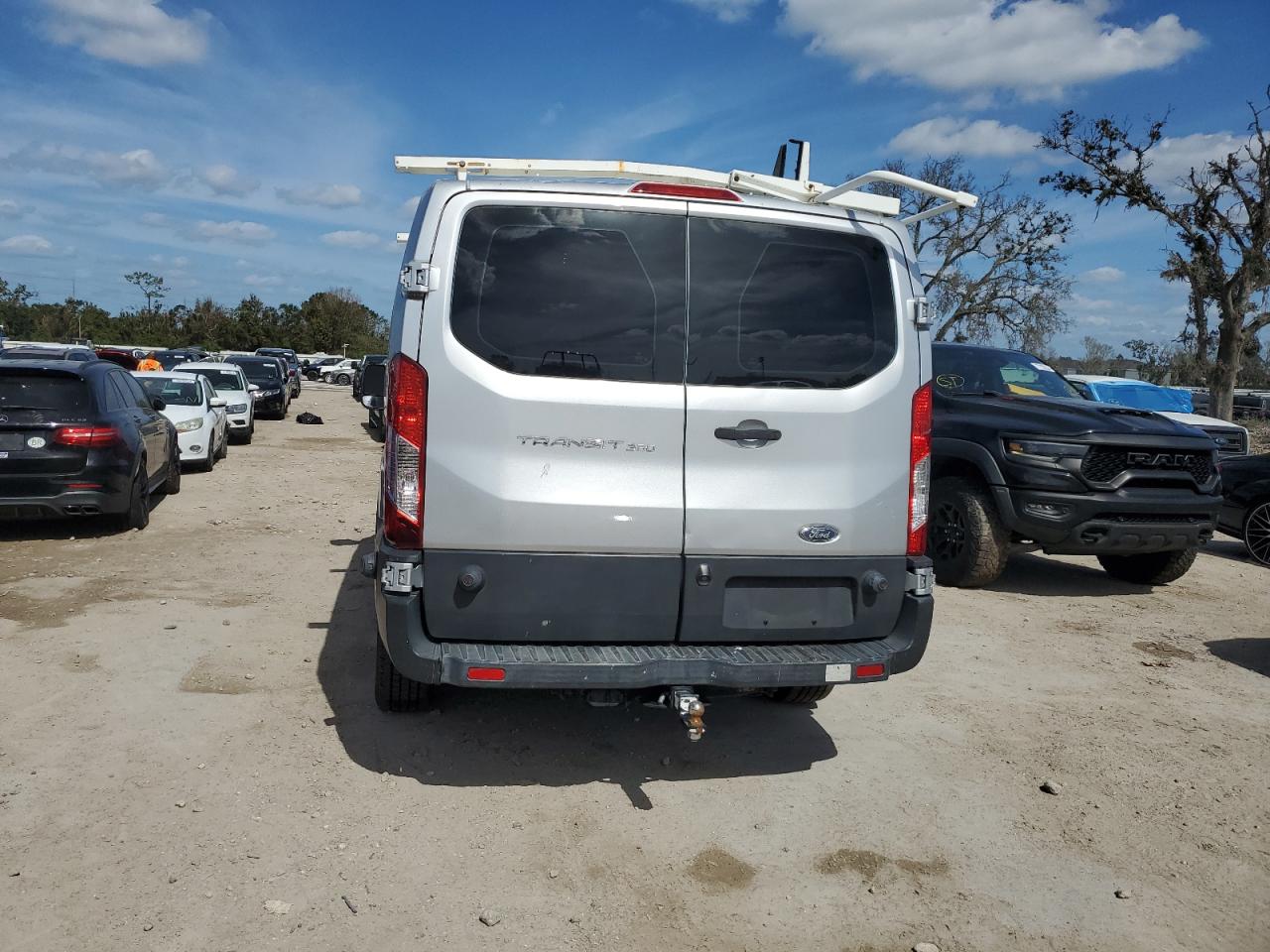 Lot #2977139168 2017 FORD TRANSIT T-