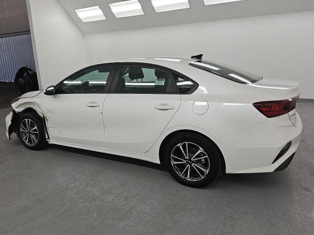 VIN 3KPF24AD8PE530571 2023 KIA Forte, LX no.2