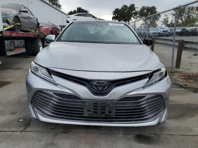 VIN 4T1B11HK8JU106266 2018 Toyota Camry, L no.5