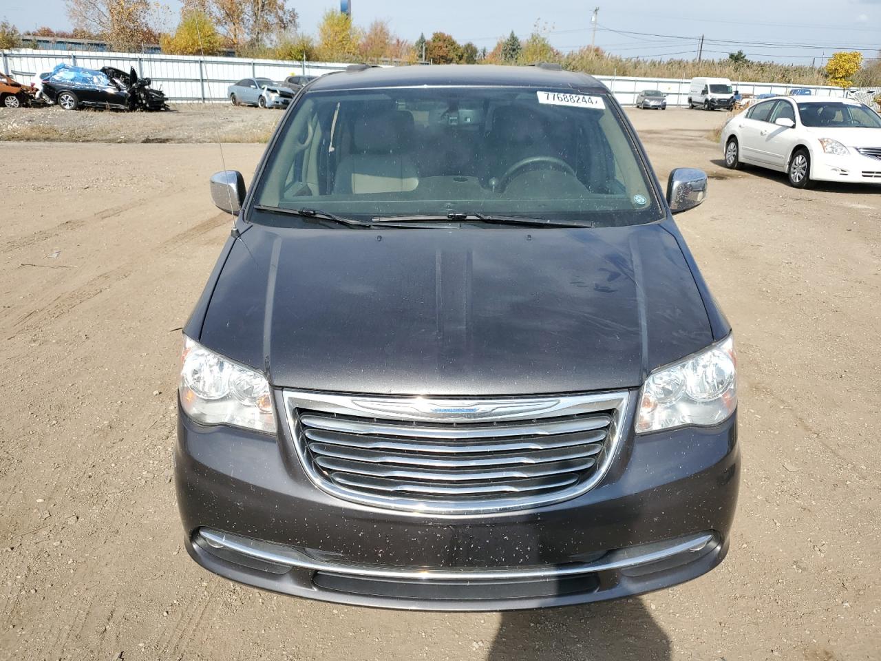 Lot #2989005592 2016 CHRYSLER TOWN & COU