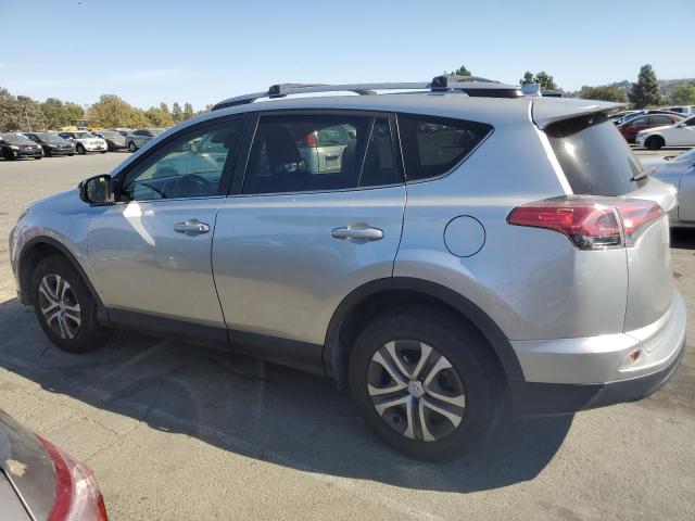 2018 TOYOTA RAV4 LE - JTMZFREV2JJ209315