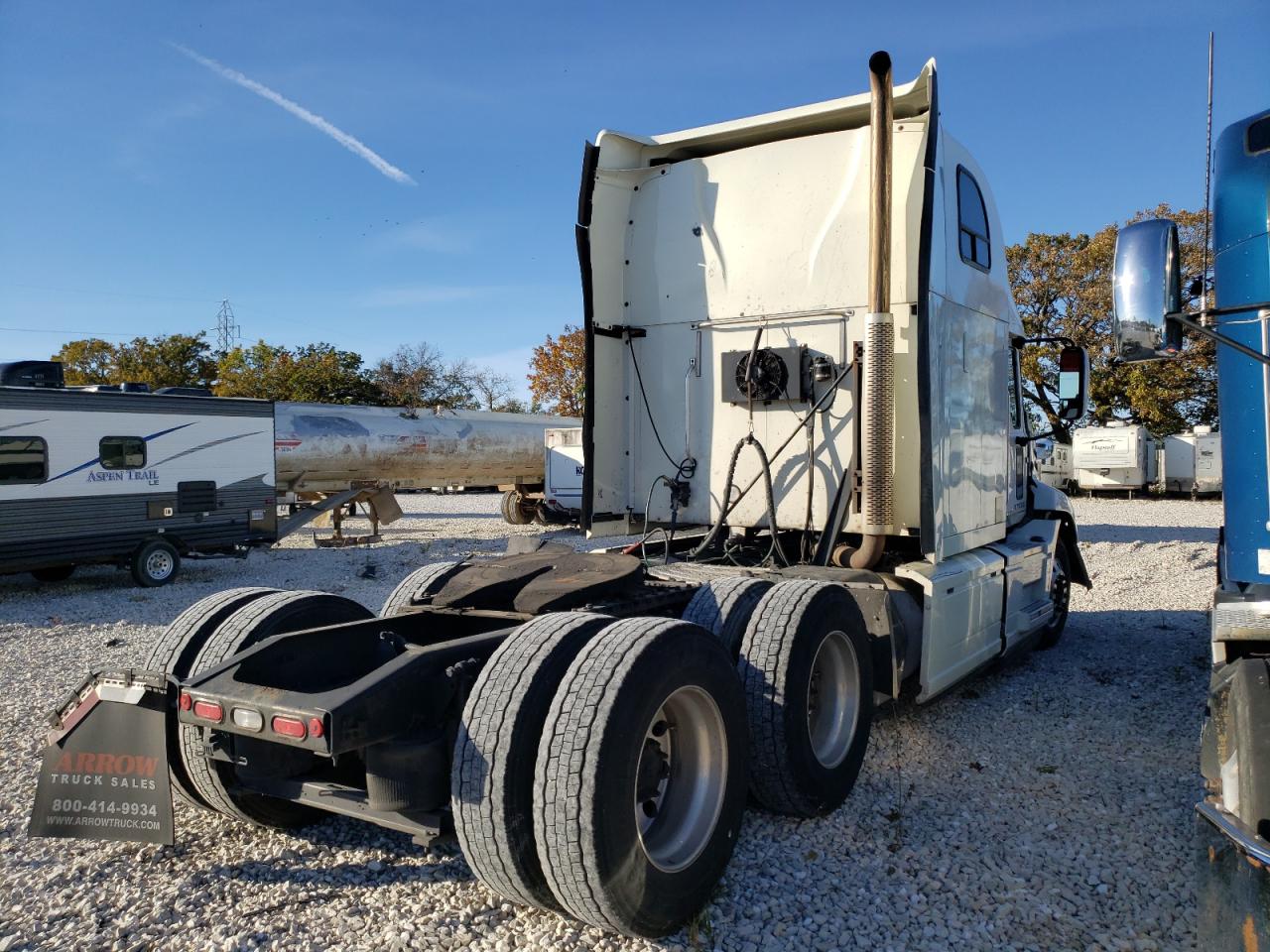 Lot #2979084930 2015 MACK 600 CXU600