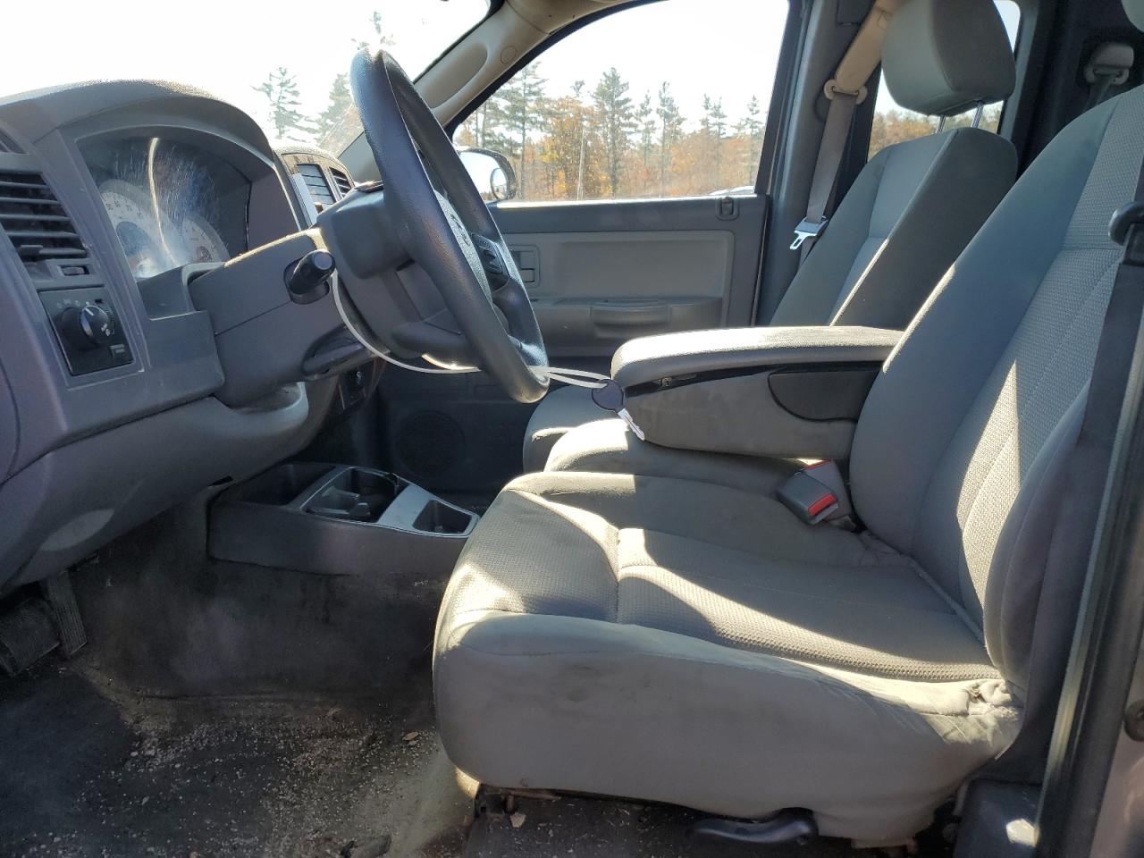 Lot #2925814828 2005 DODGE DAKOTA SLT