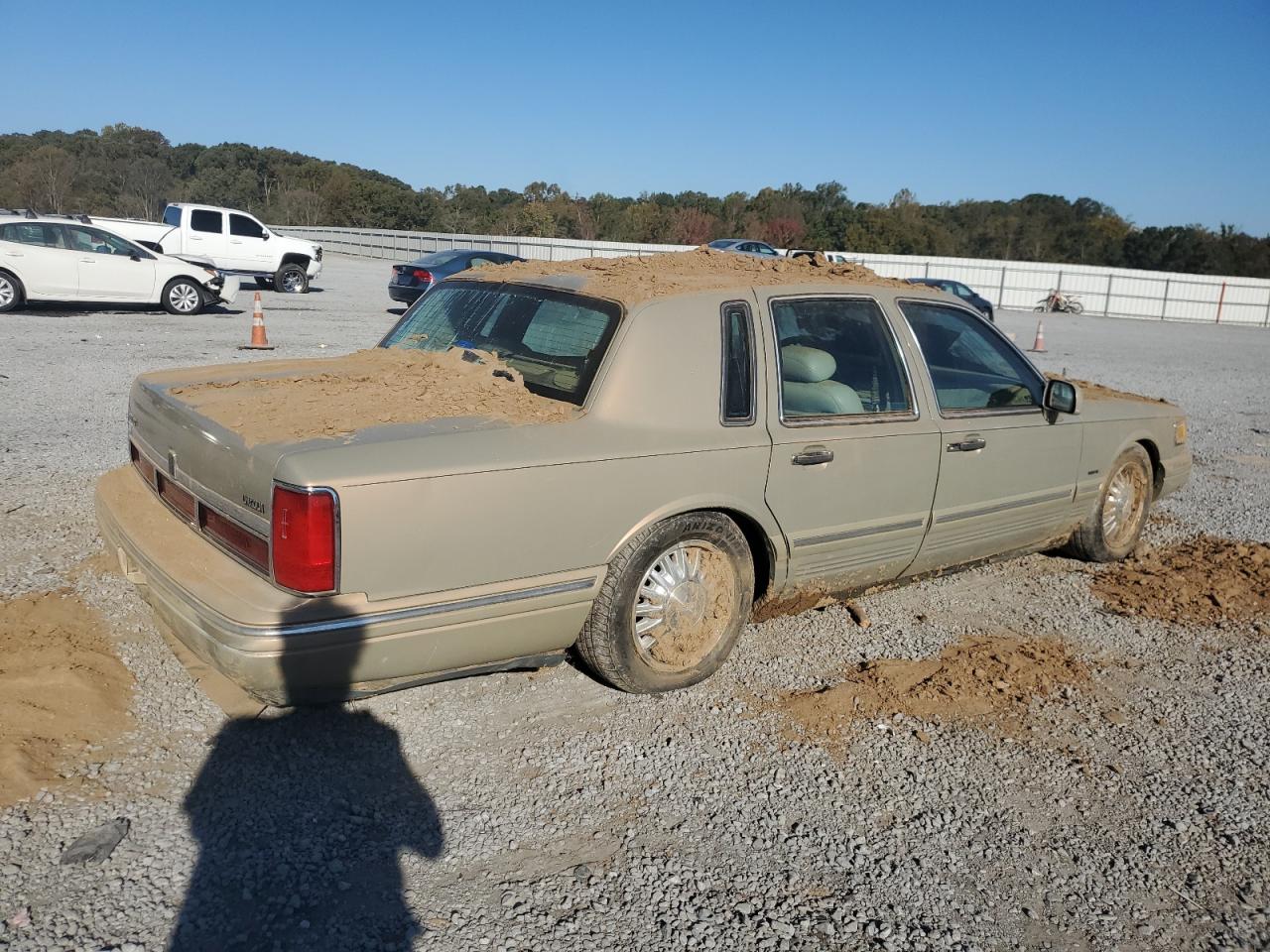 Lot #2996484771 1996 LINCOLN TOWN CAR S