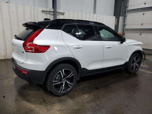 VIN YV4162UM7N2668558 2022 Volvo XC40, T5 R-Design no.3