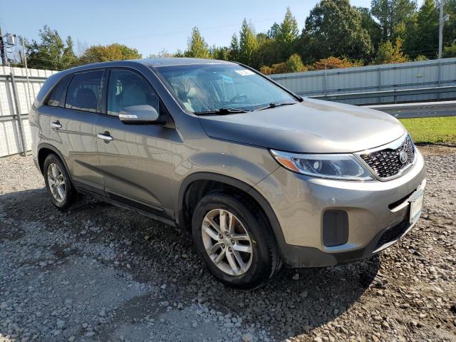 VIN 5XYKT3A69EG527346 2014 KIA Sorento, LX no.4