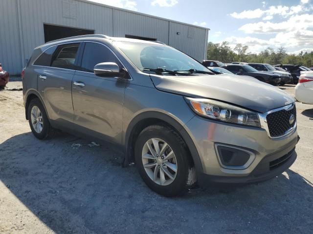 VIN 5XYPG4A35GG061763 2016 KIA Sorento, LX no.4