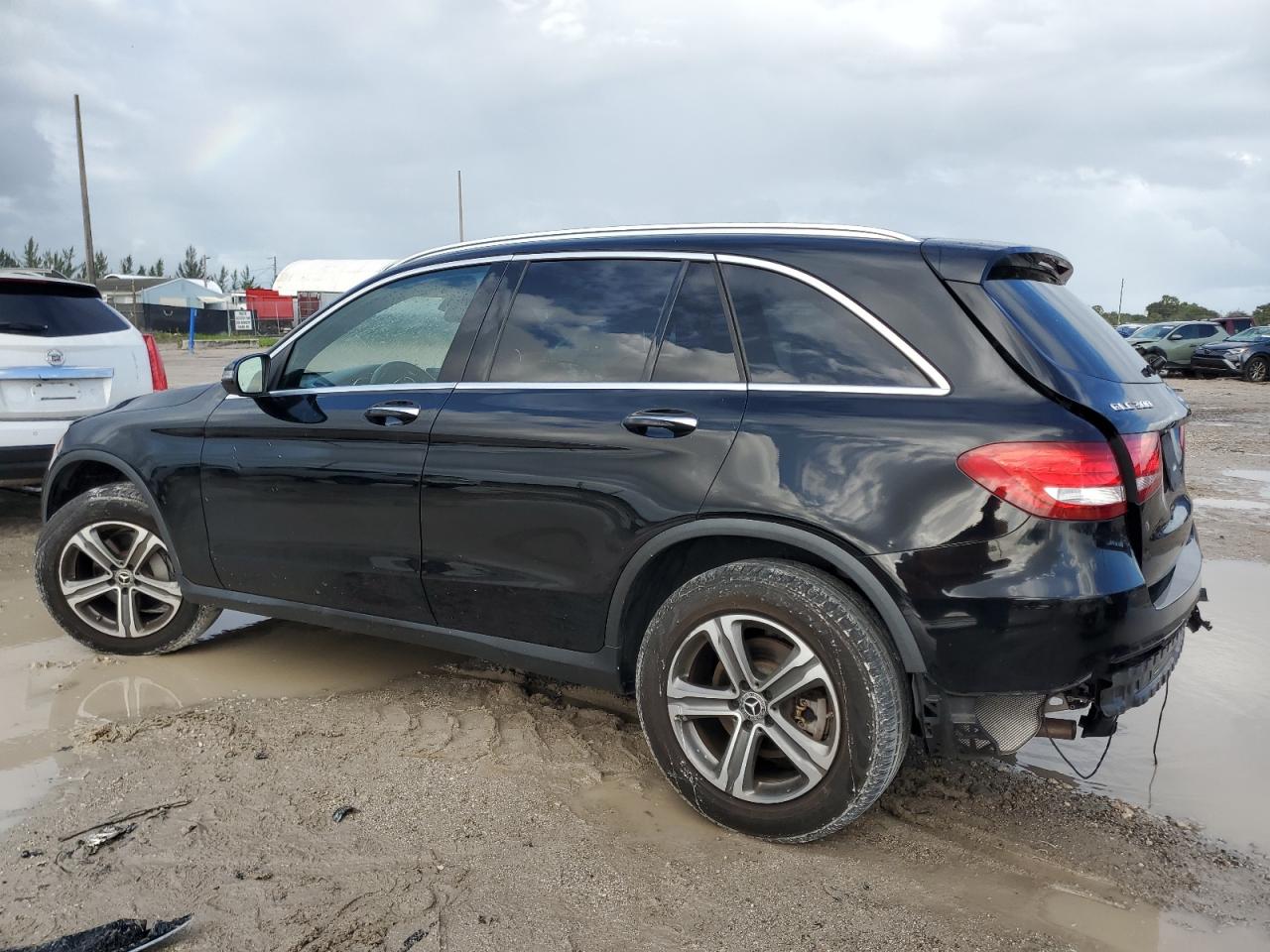 Lot #2960321799 2017 MERCEDES-BENZ GLC 300 4M