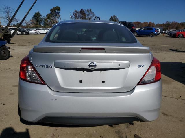 VIN 3N1CN7AP7JK404929 2018 NISSAN VERSA no.6