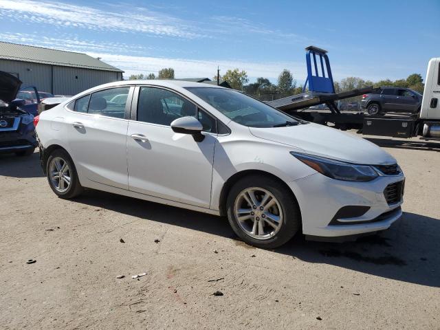 VIN 1G1BE5SM9H7201592 2017 Chevrolet Cruze, LT no.4