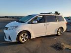 TOYOTA SIENNA LE photo