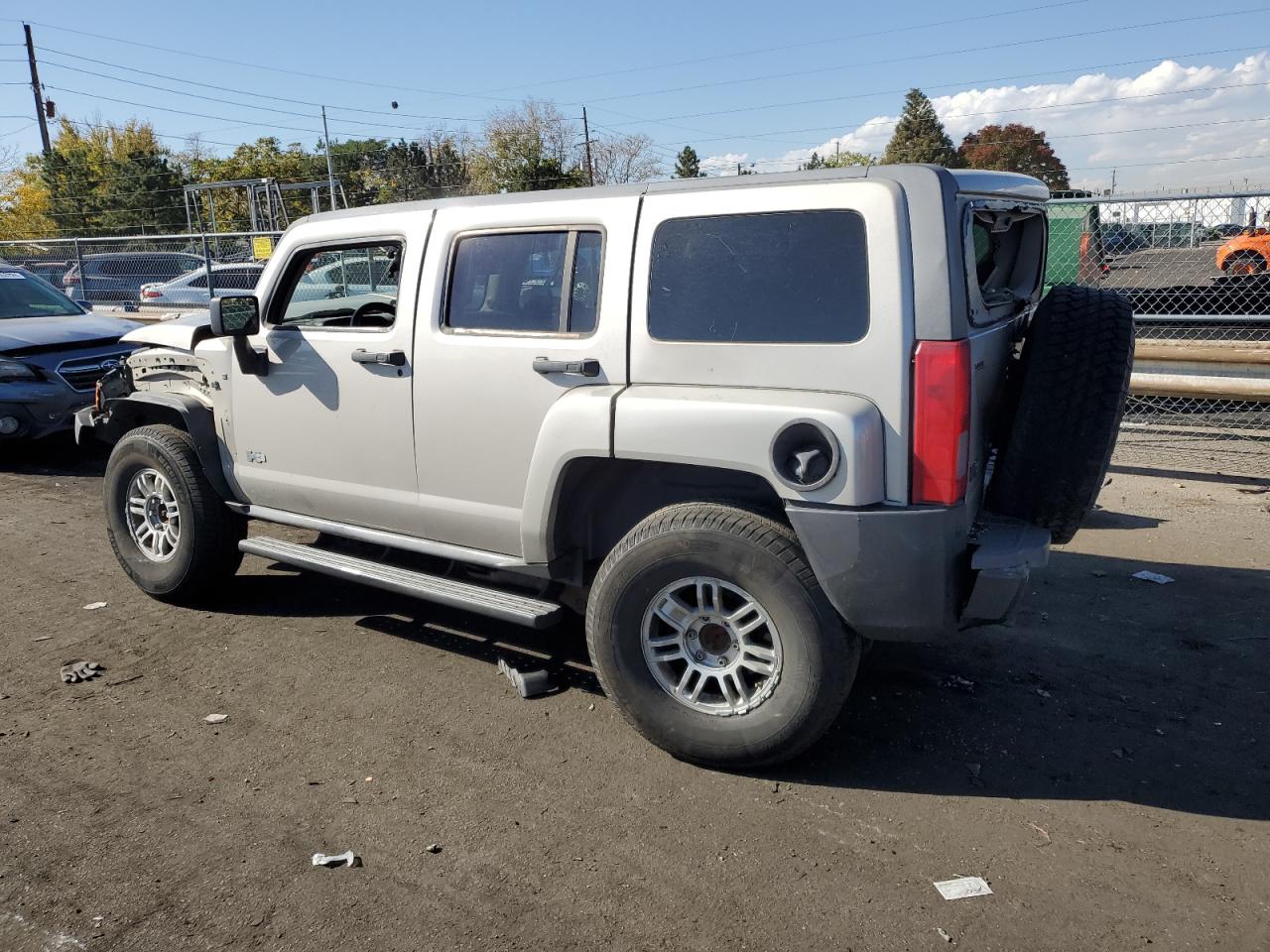 Lot #2945585146 2009 HUMMER H3