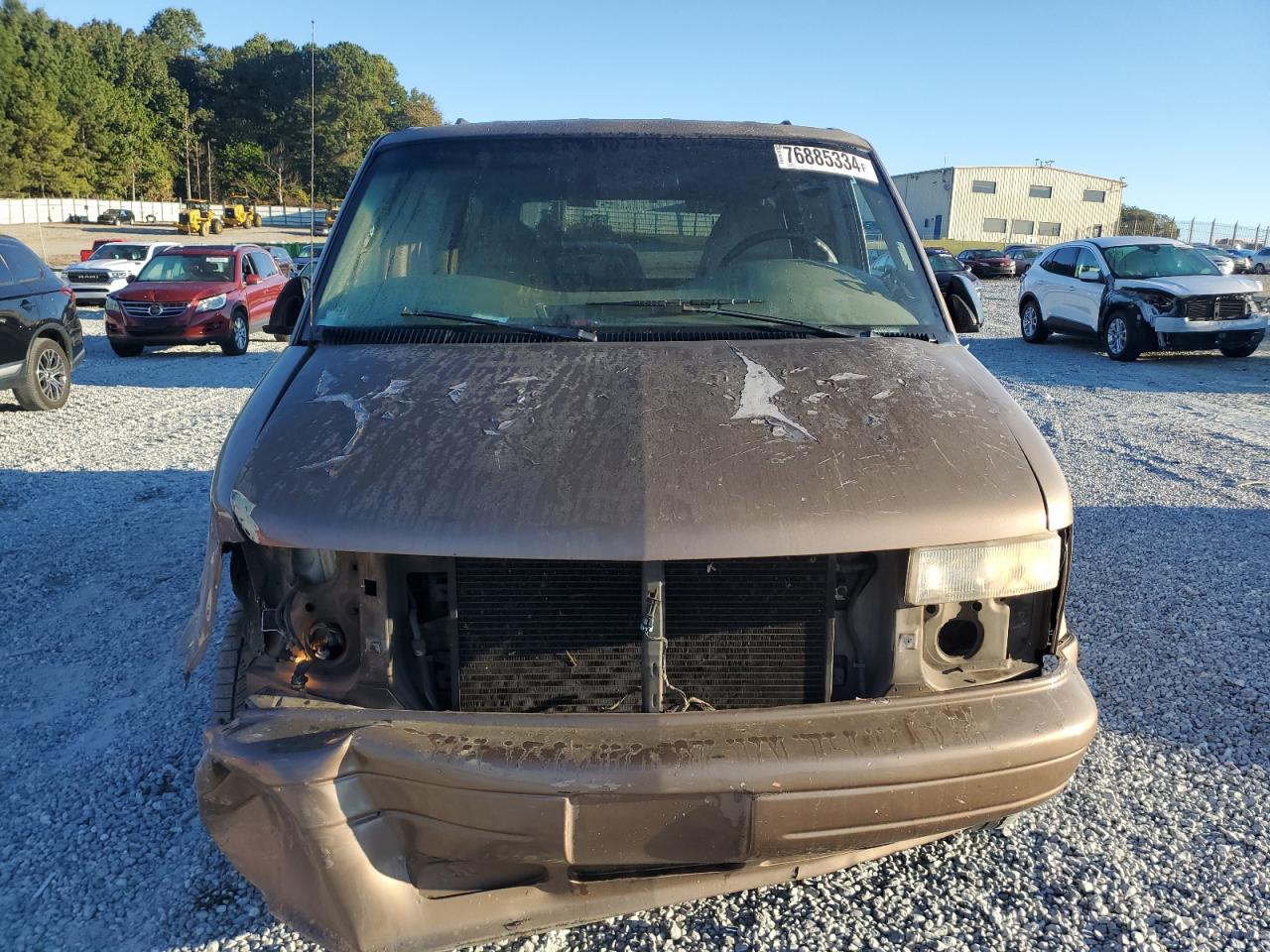 Lot #2935987834 1998 GMC SAFARI XT