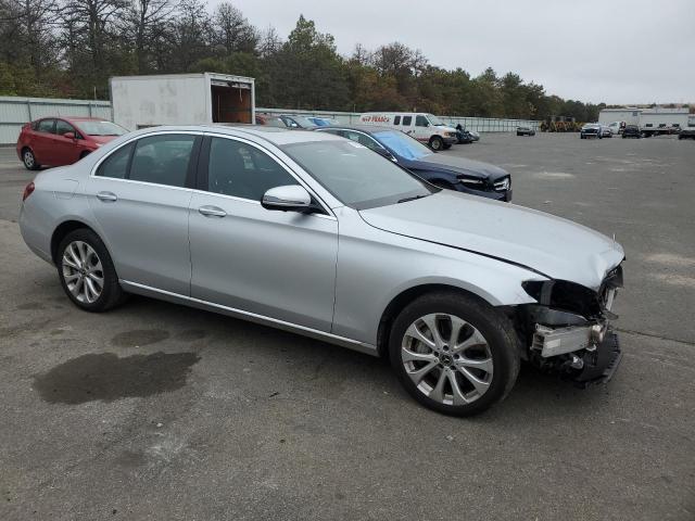 VIN WDDZF6JB3KA695487 2019 Mercedes-Benz E-Class, 4... no.4