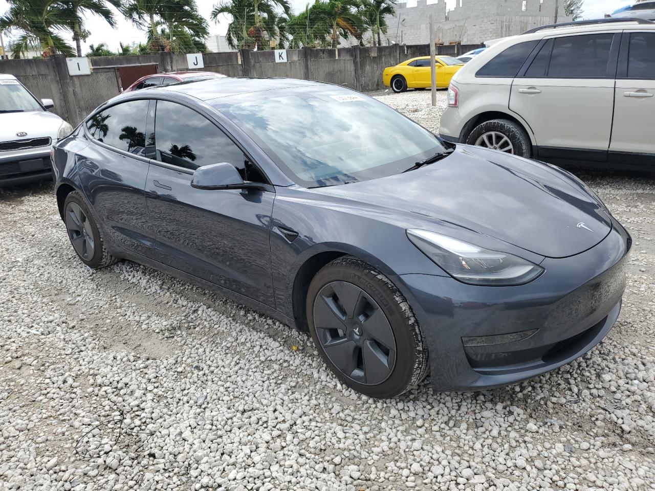 Lot #2972318622 2023 TESLA MODEL 3