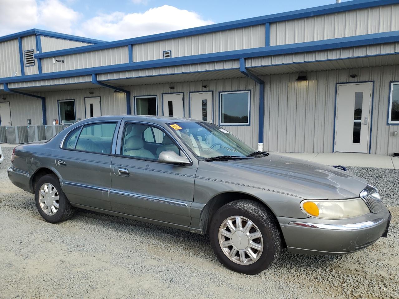 Lot #2960228503 2000 LINCOLN CONTINENTA