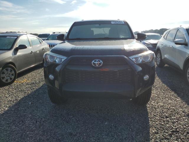 2018 TOYOTA 4RUNNER SR - JTEZU5JR7J5174878
