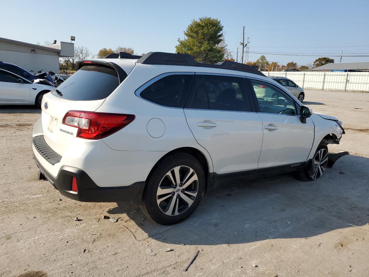 Lot #2952901890 2018 SUBARU OUTBACK 2.