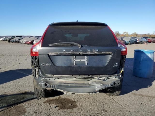 2015 VOLVO XC60 T5 PR - YV4612RK9F2704943