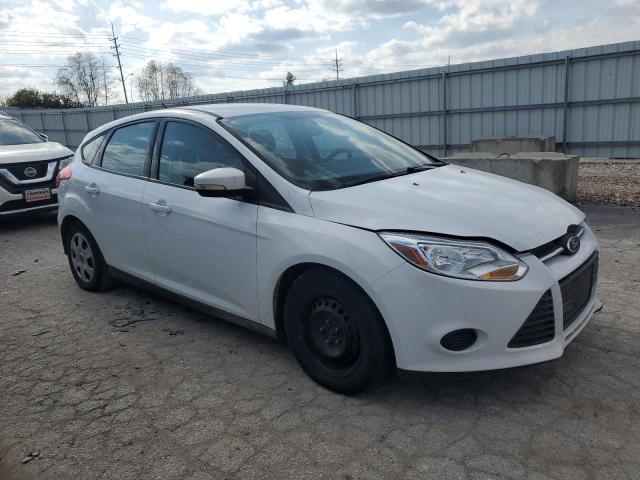 VIN 1FADP3K2XGL343295 2016 Ford Focus, SE no.4