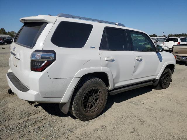 VIN JTEBU5JR3F5205276 2015 TOYOTA 4RUNNER no.3