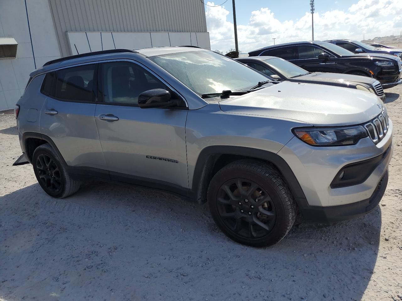 Lot #2994203421 2022 JEEP COMPASS LA