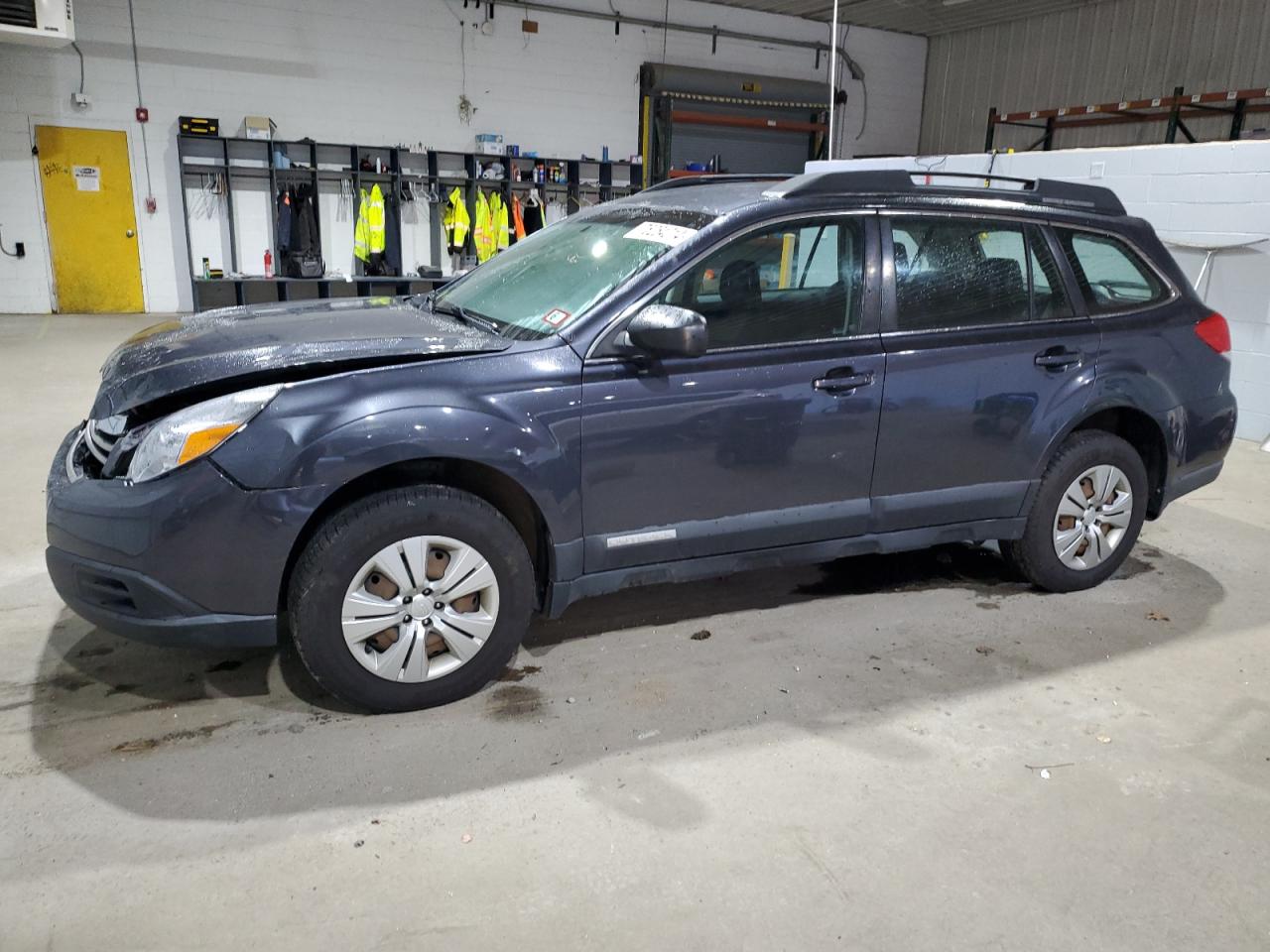 Subaru Outback 2011 Base