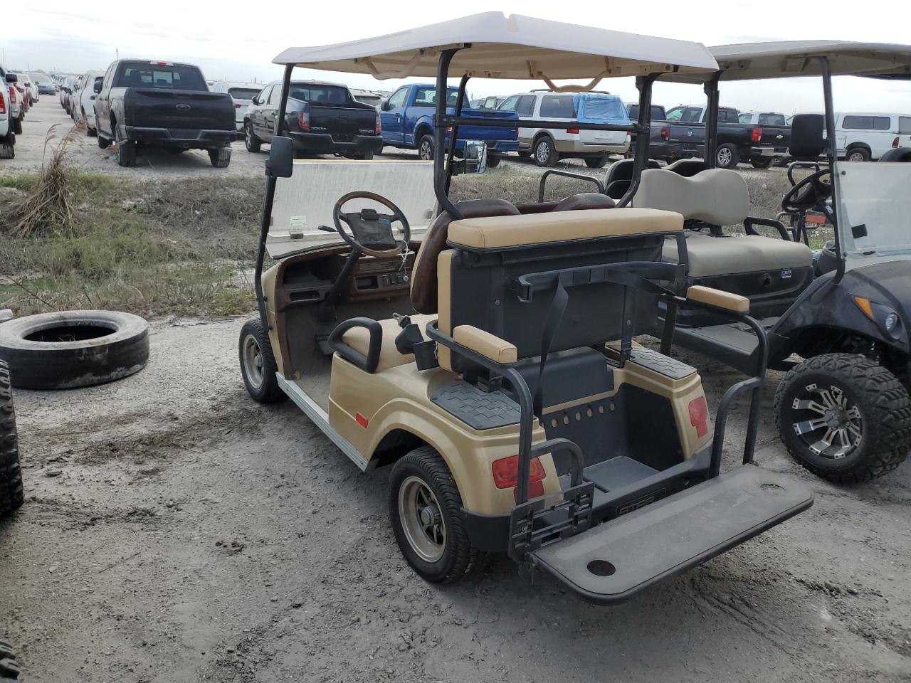 Lot #3029726671 2015 STARCRAFT GOLF CART