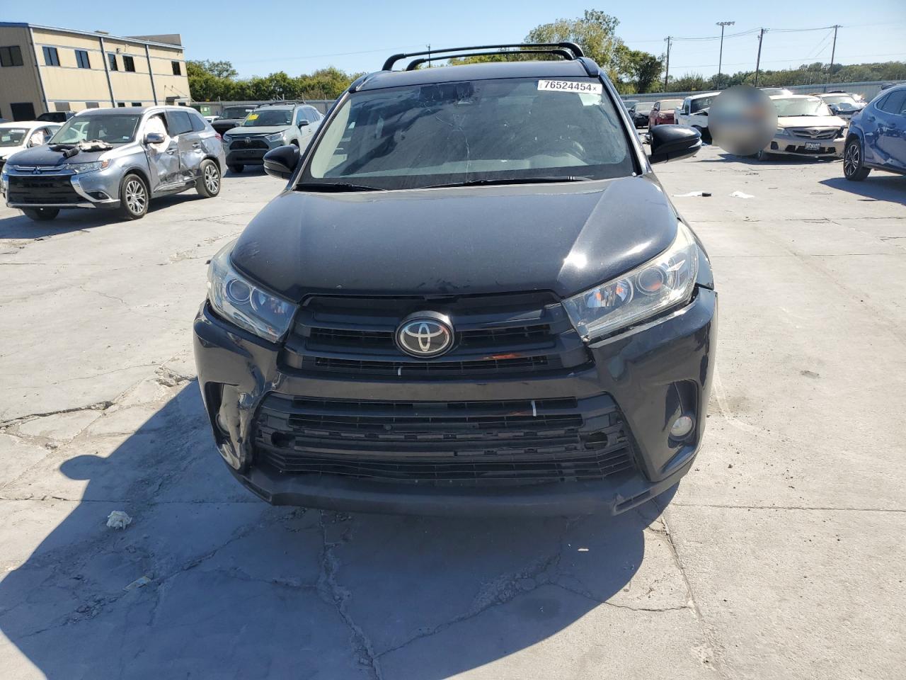 Lot #2923206080 2018 TOYOTA HIGHLANDER