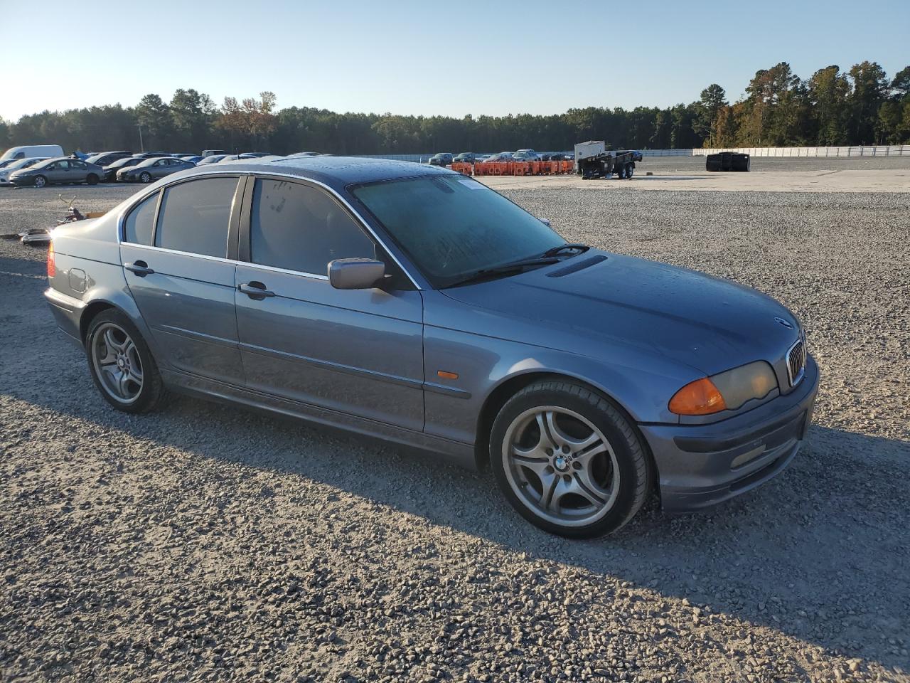 Lot #3024506357 2000 BMW 328 I