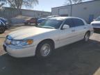 LINCOLN TOWN CAR E photo