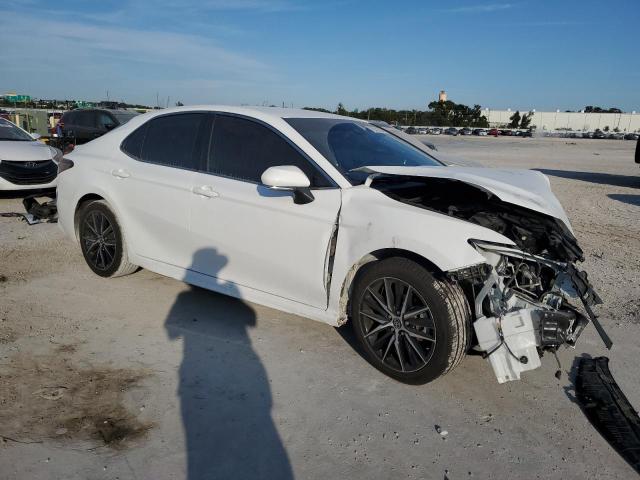 VIN 4T1G11AK5NU710735 2022 Toyota Camry, SE no.4