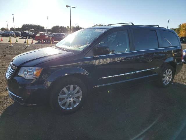 VIN 2C4RC1BG7FR551846 2015 Chrysler Town and Countr... no.1