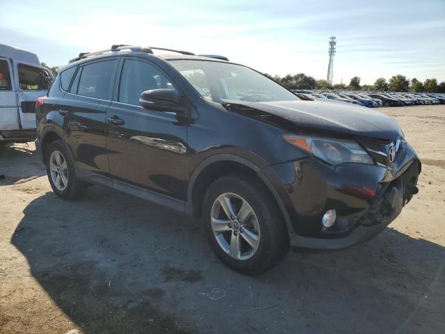 VIN 2T3RFREV2FW379425 2015 Toyota RAV4, Xle no.4