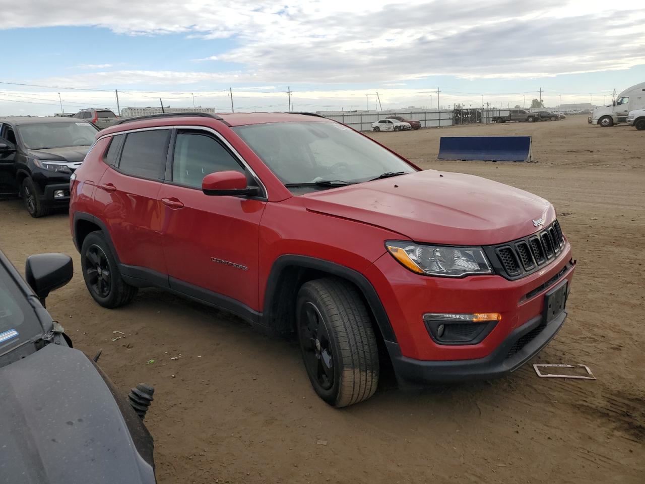 Lot #3021051253 2017 JEEP COMPASS LA