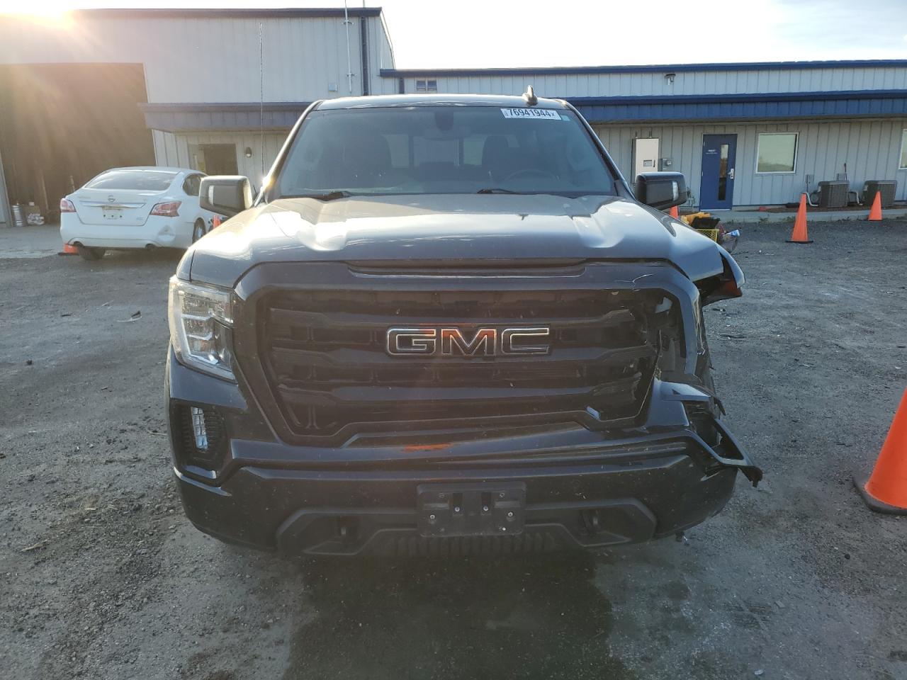 Lot #2977071621 2020 GMC SIERRA K15