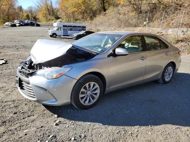 VIN 4T4BF1FK1FR500404 2015 Toyota Camry, LE no.1