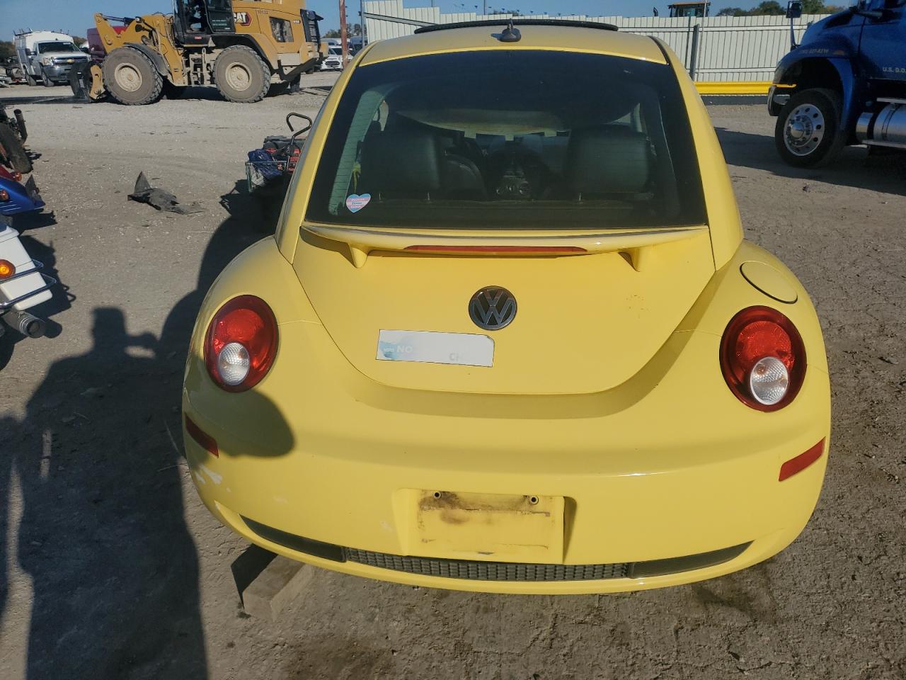 Lot #3006444088 2009 VOLKSWAGEN NEW BEETLE