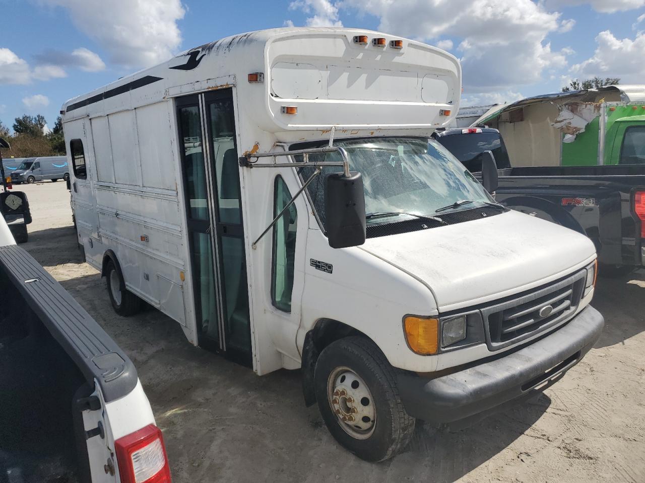 Ford E-450 2005 Econoline